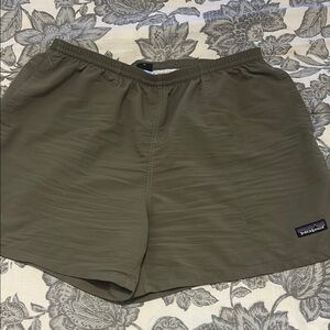Patagonia Olive Green Netplus Men’s Casual Shorts (L)